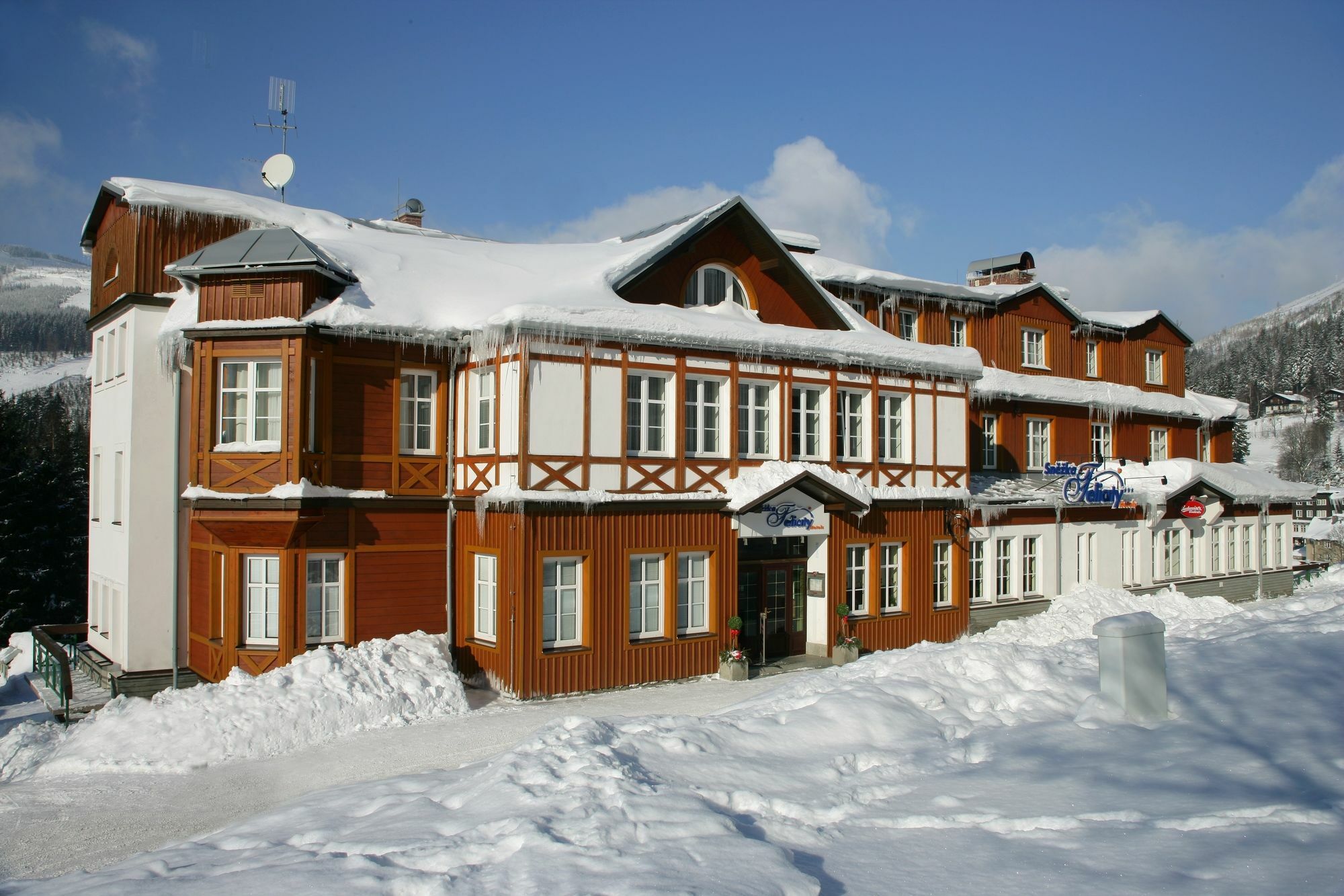 Hotel Snezka